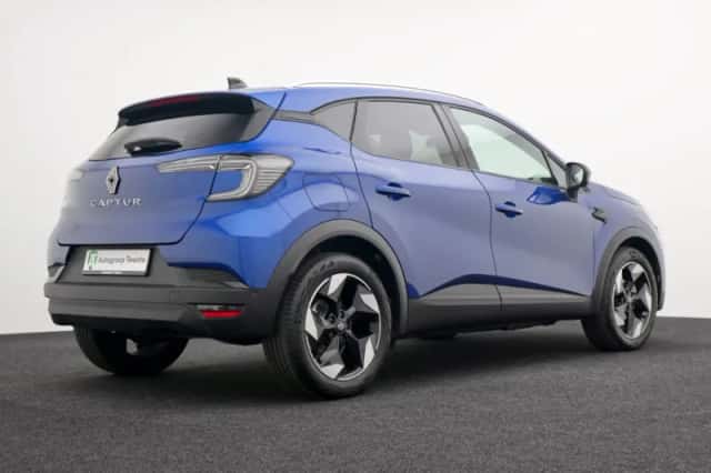 Renault Captur (2025) thumbnail 2