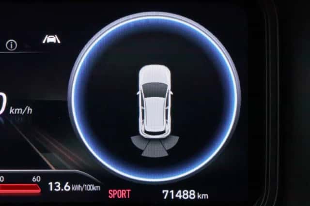Hyundai Kona (2022) thumbnail 4