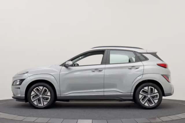 Hyundai Kona (2022) thumbnail 6