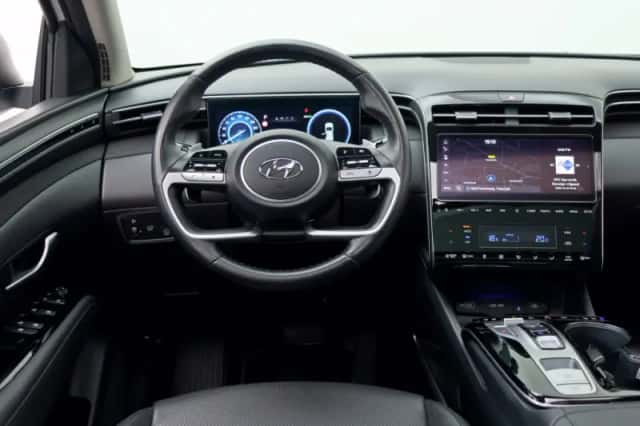Hyundai Tucson (2023) thumbnail 3