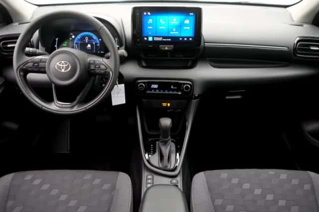 Toyota Yaris (2026) thumbnail 3