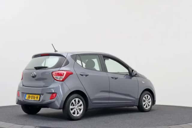 Hyundai i10 (2016) thumbnail 2
