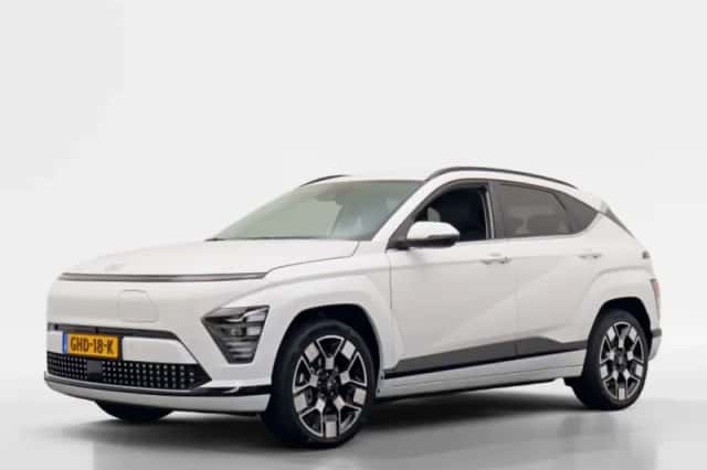 Hyundai Kona (2024) thumbnail 1