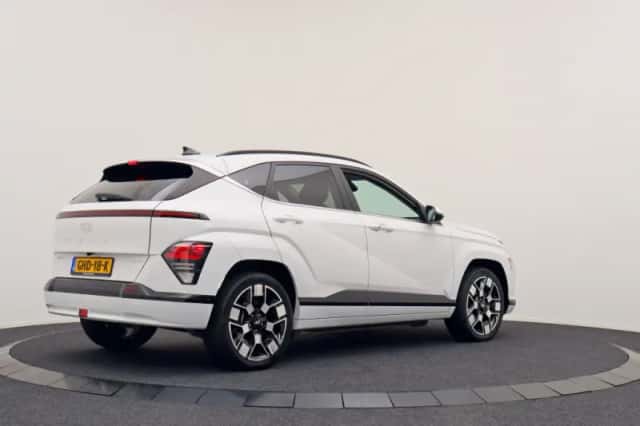 Hyundai Kona (2024) thumbnail 2