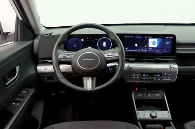 Hyundai Kona (2024) thumbnail 3