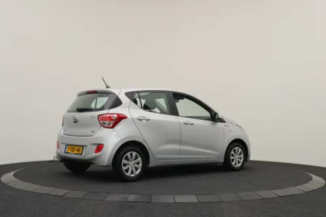 Hyundai i10 (2014) thumbnail 2