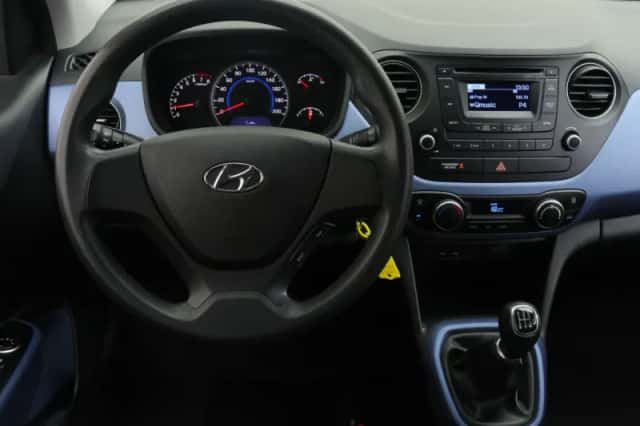 Hyundai i10 (2014) thumbnail 3