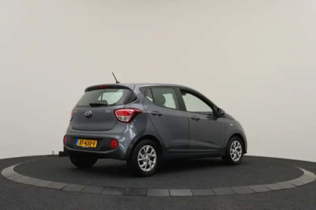 Hyundai i10 (2019) thumbnail 2