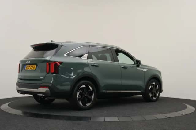 Kia Sorento (2025) thumbnail 2
