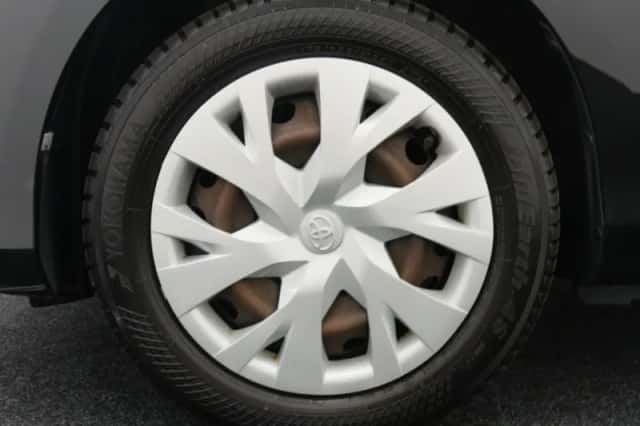 Toyota Yaris (2018) thumbnail 6