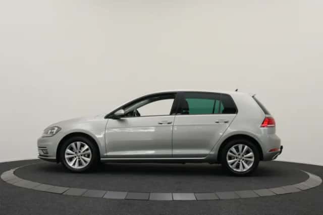 Volkswagen Golf (2017) thumbnail 5