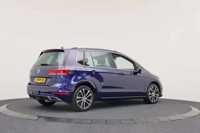 Volkswagen Golf Sportsvan (2018) thumbnail 2
