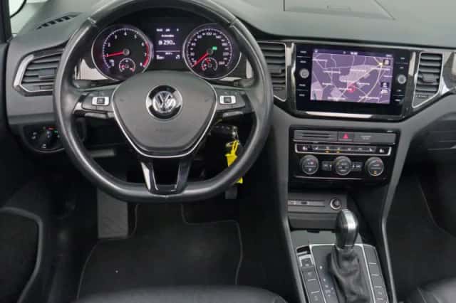 Volkswagen Golf Sportsvan (2018) thumbnail 3