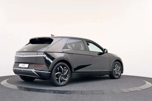Hyundai Ioniq 5 (2022) thumbnail 2