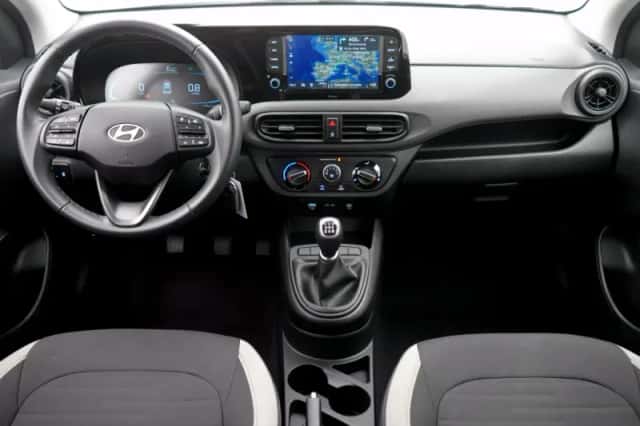 Hyundai i10 (2025) thumbnail 3
