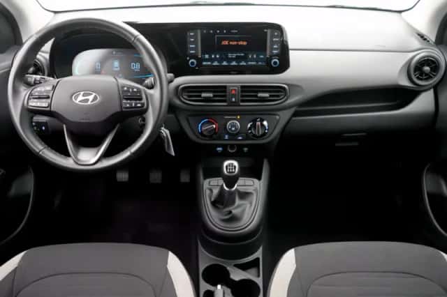 Hyundai i10 (2025) thumbnail 3