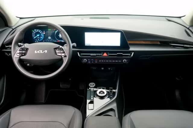 Kia Niro (2024) thumbnail 3