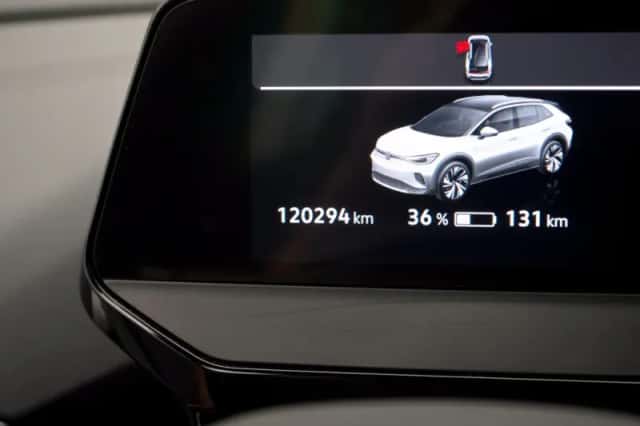Volkswagen ID.4 (2021) thumbnail 4