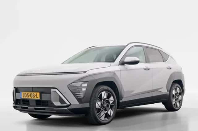 Hyundai Kona (2025) thumbnail 1