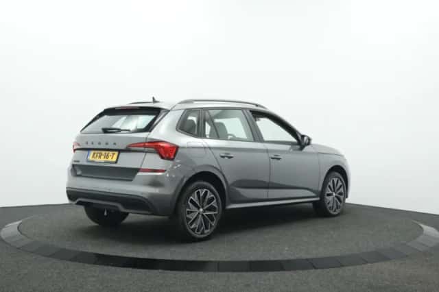 Škoda Kamiq (2023) thumbnail 2
