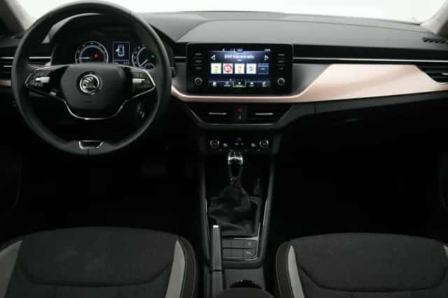 Škoda Kamiq (2023) thumbnail 3