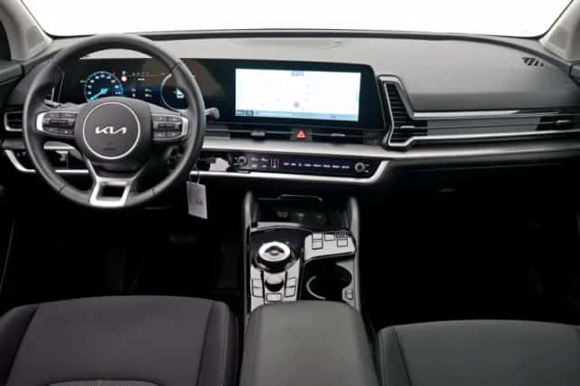 Kia Sportage (2024) thumbnail 3
