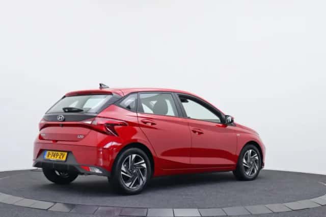 Hyundai i20 (2023) thumbnail 2