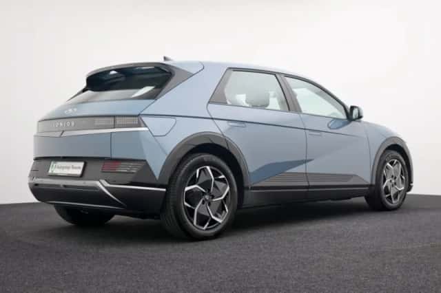 Hyundai Ioniq 5 (2023) thumbnail 2