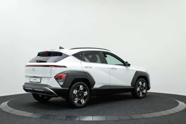 Hyundai Kona (2025) thumbnail 2