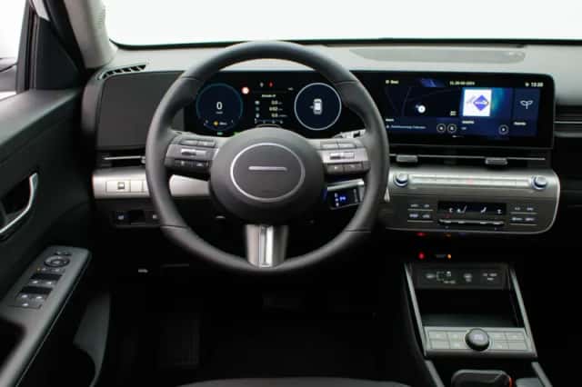 Hyundai Kona (2025) thumbnail 3