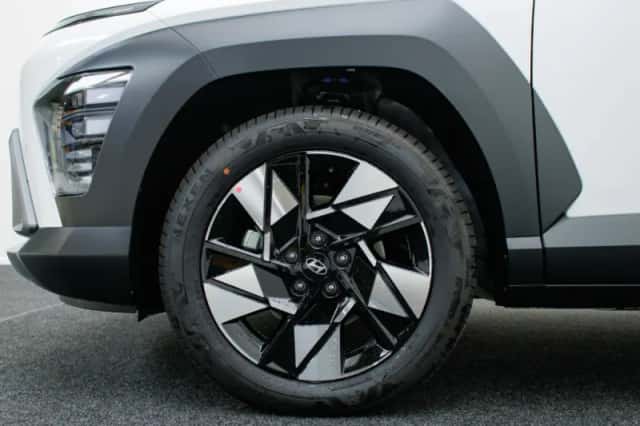 Hyundai Kona (2025) thumbnail 6