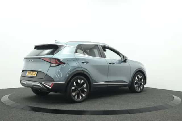 Kia Sportage (2022) thumbnail 2