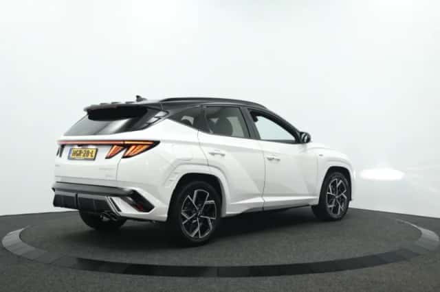 Hyundai Tucson (2025) thumbnail 2