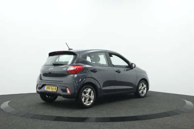 Hyundai i10 (2023) thumbnail 2