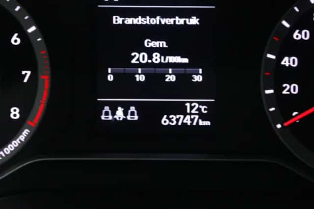 Hyundai i10 (2023) thumbnail 4