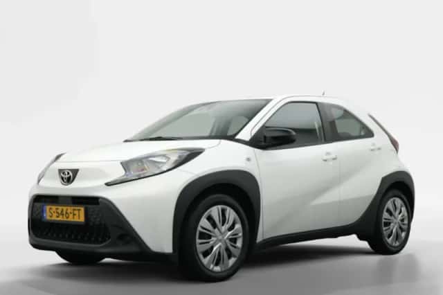 Toyota Aygo (2023) thumbnail 1
