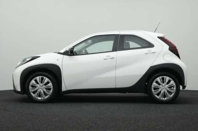 Toyota Aygo (2023) thumbnail 6