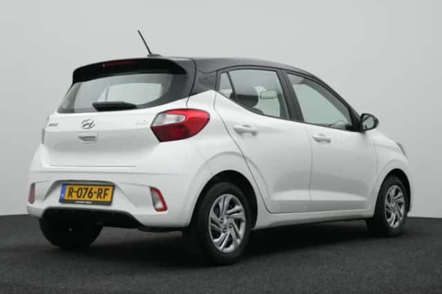 Hyundai i10 (2022) thumbnail 2