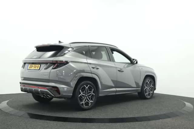 Hyundai Tucson (2023) thumbnail 2