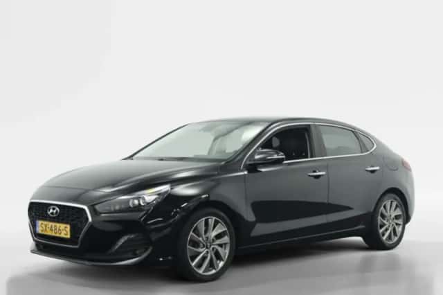 Hyundai i30 (2018) thumbnail 1