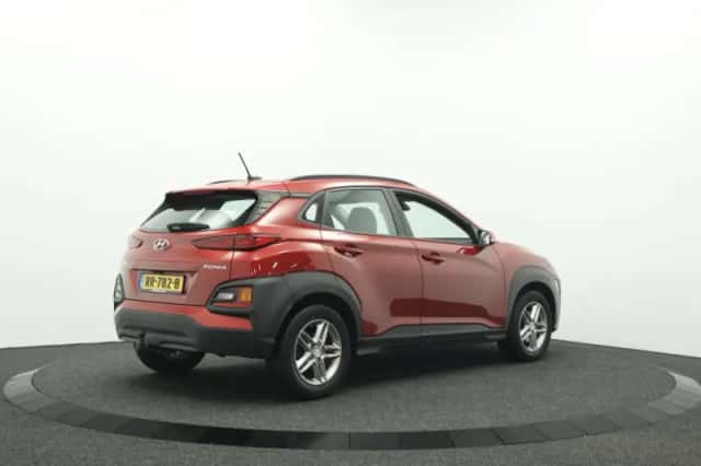 Hyundai Kona (2018) thumbnail 2