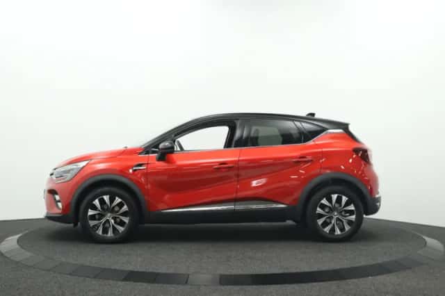 Renault Captur (2023) thumbnail 6