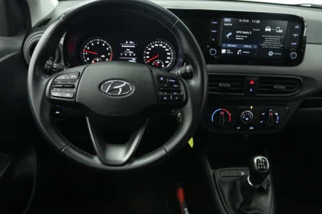 Hyundai i10 (2021) thumbnail 3
