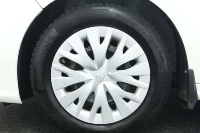 Toyota Yaris (2021) thumbnail 6