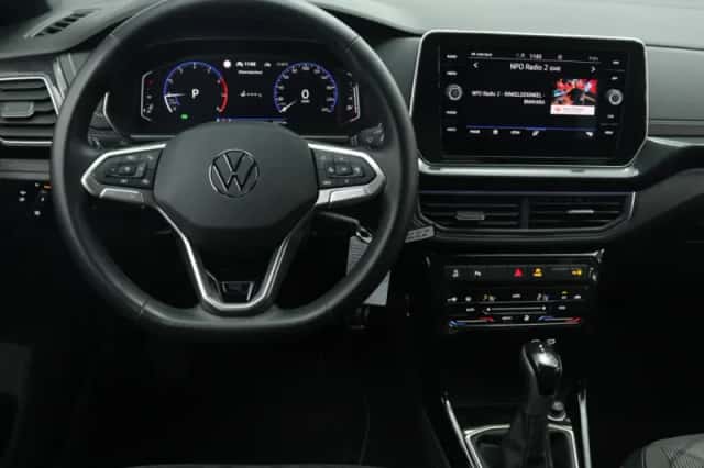 Volkswagen T-Cross (2025) thumbnail 4