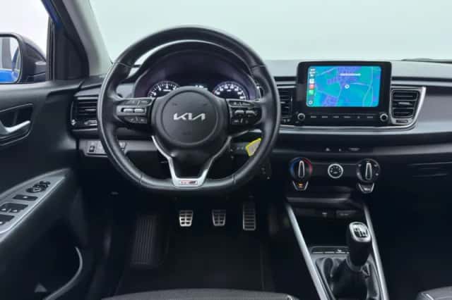 Kia Rio (2023) thumbnail 3