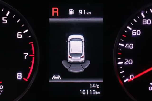 Kia Rio (2023) thumbnail 4