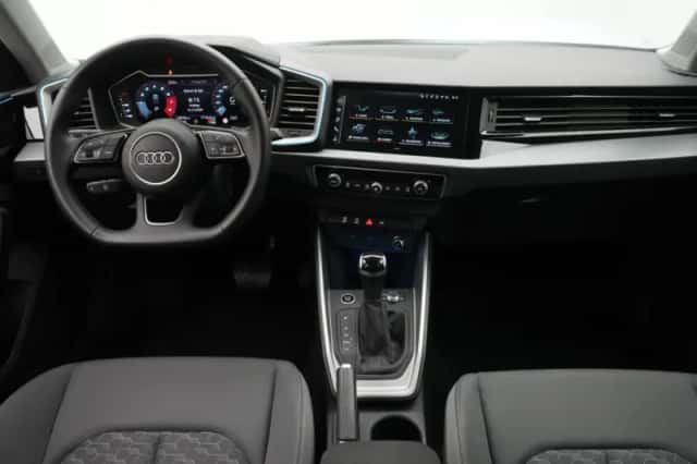 Audi A1 (2025) thumbnail 3