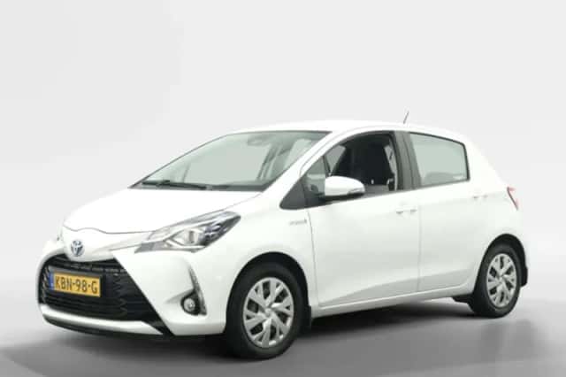 Toyota Yaris (2020) thumbnail 1