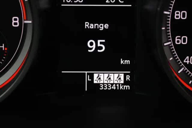 Suzuki Swift (2021) thumbnail 4